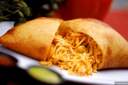 best empanada de pollo near me