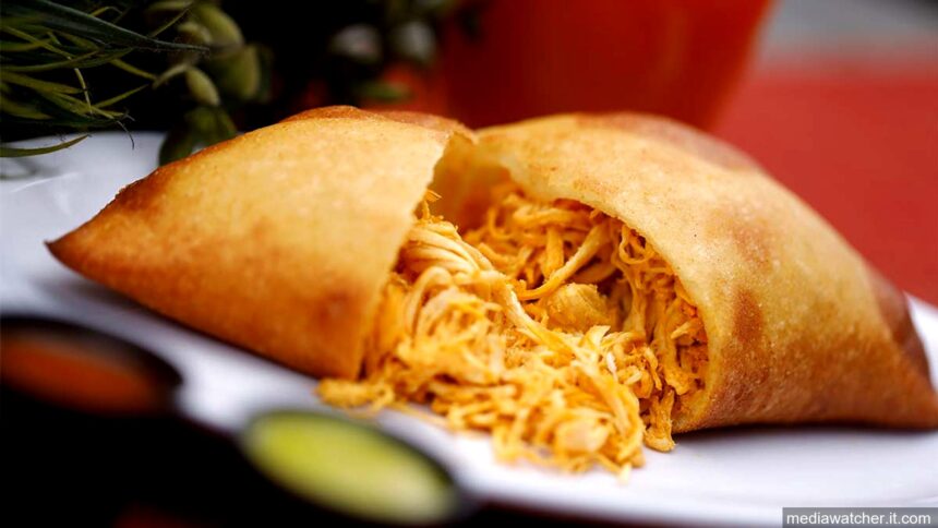 best empanada de pollo near me